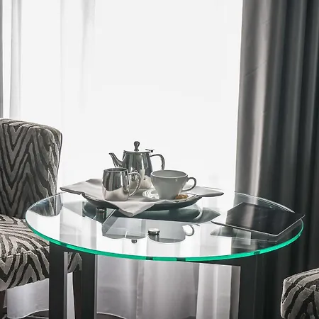 Talbot Hotel 4*