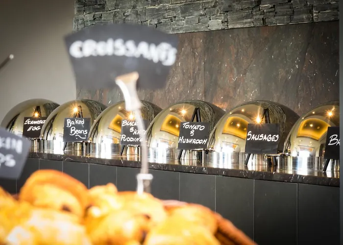 Oriel House Hotel 4*